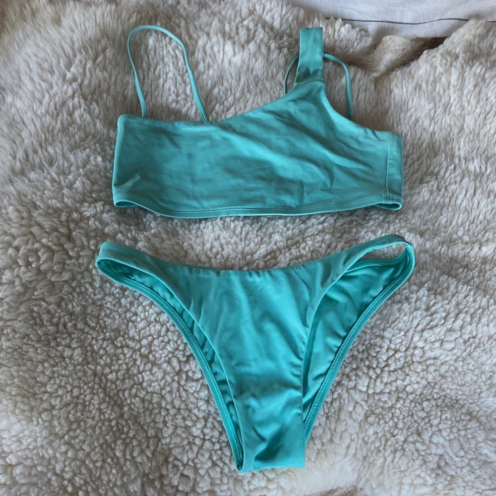 Aqua Bikini Set + Extra Bottoms